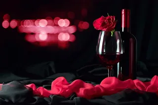 红酒与玫瑰梦幻图片素材