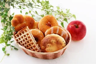 苹果和美味面包