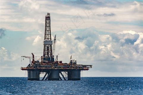 海上石油钻井平台高清图片