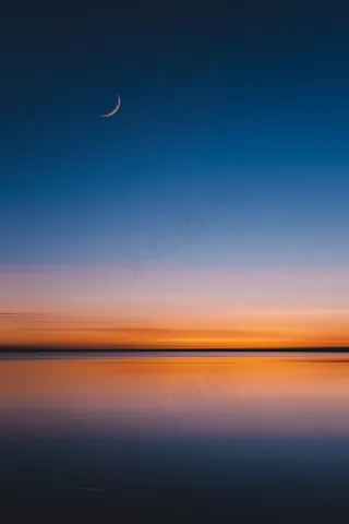 夜幕下的湖泊图片