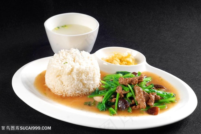 中华美食饭菜远牛肉饭实拍摄影图