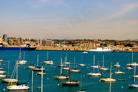 海港城市游艇图片