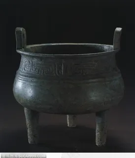 青铜器三足食器鼎图片