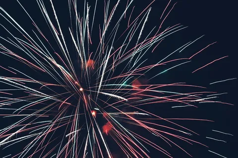 烟花爆竹燃放图片 烟花爆竹燃放图片