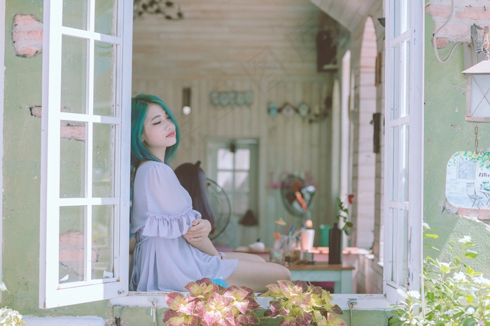 清新唯美可爱的女孩摄影图片
