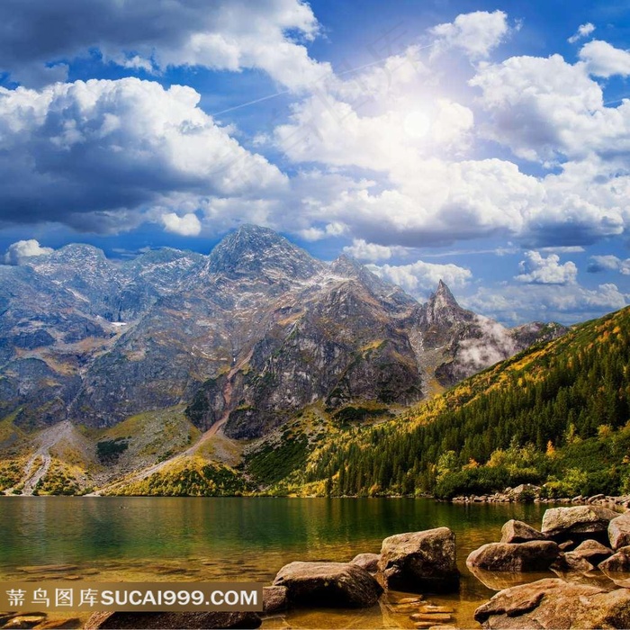 蓝天白云群山树林湖泊山水风景图片