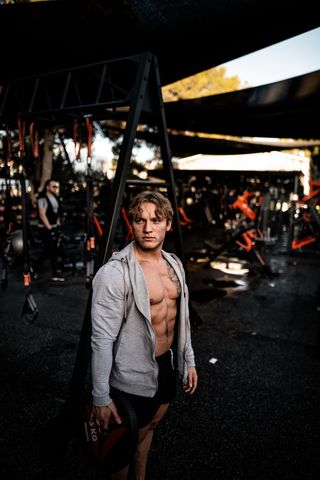 肌肉男高清图片免费下载