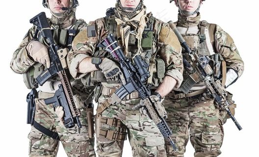 军事系列 - 整装待发的军人