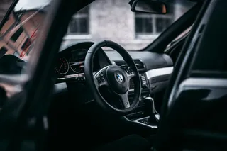 宝马方向盘图片