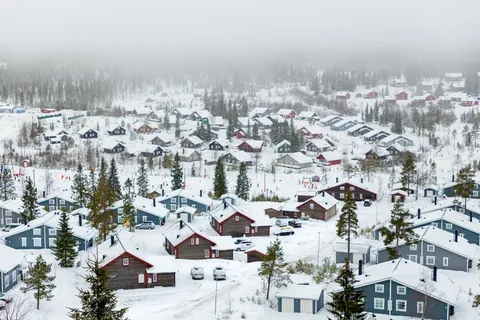 冬天农村下雪背景 冬天农村下雪背景
