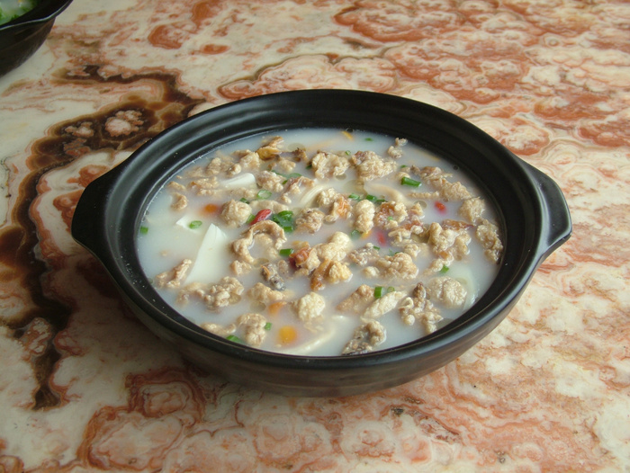 47油渣豆腐煲 张生粥记