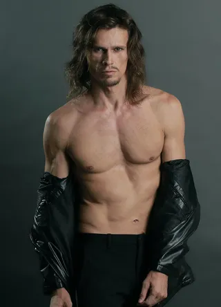 猛男欧美男模特健身教练长发男