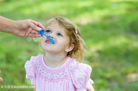 吹泡泡可爱聪明宝宝