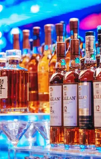 酒吧吧台鸡尾酒洋酒伏特加