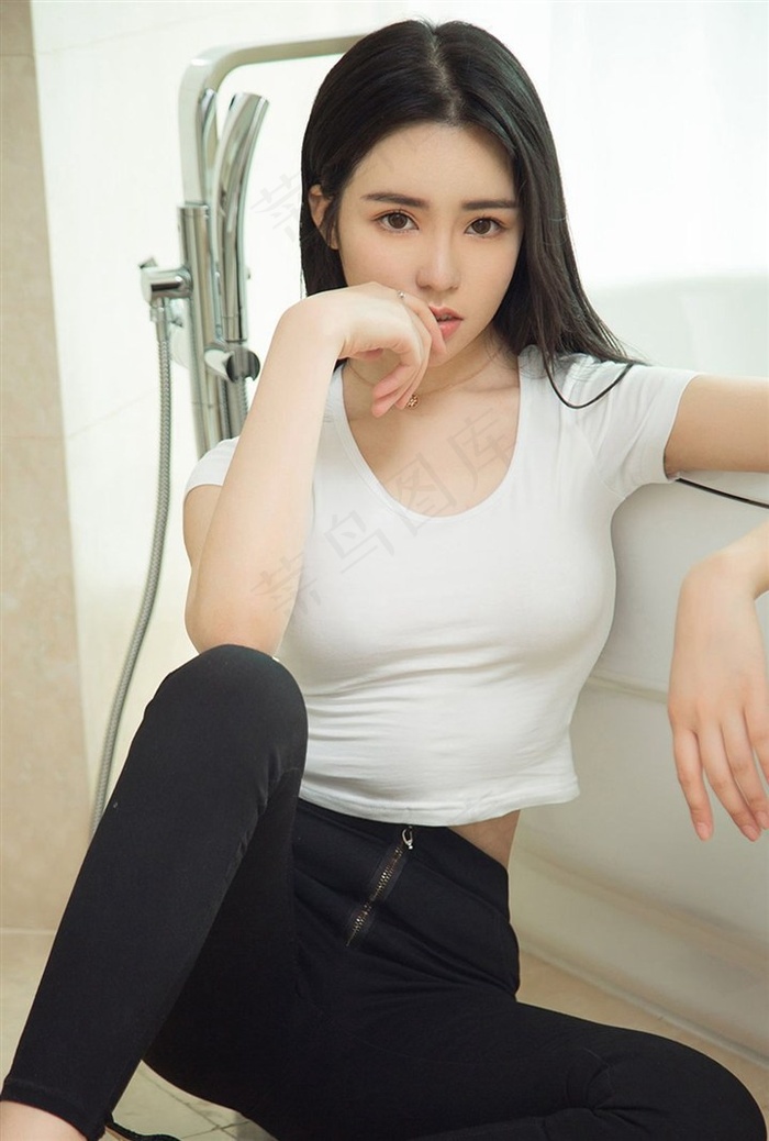 配图