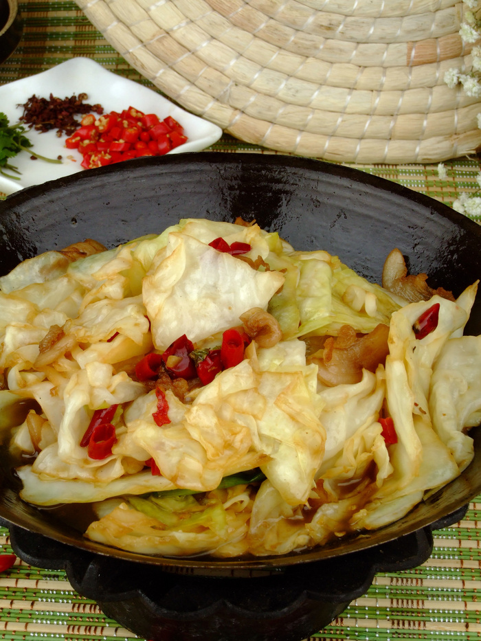 干锅手撕包菜             22元