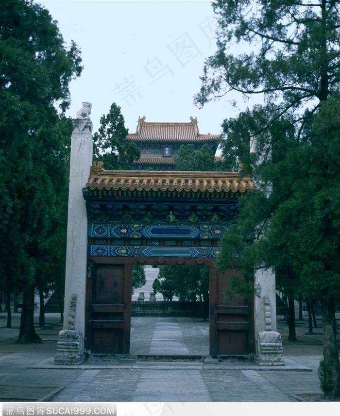 明十三陵-昭陵石柱门