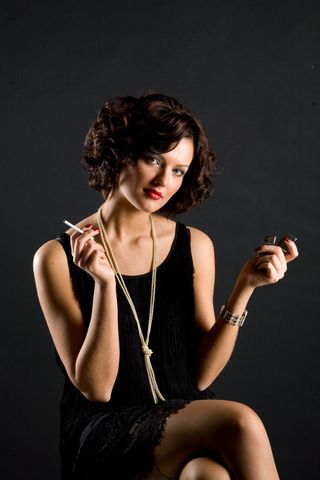 短发时尚发型美女图片