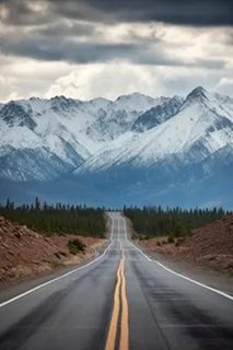公路雪山森林背景