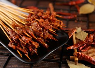 夜市小吃烧烤羊肉串