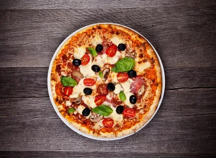 红色的美味披萨美食西餐图片