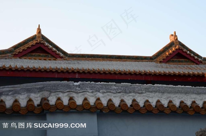冬季白雪覆盖的普照寺屋檐