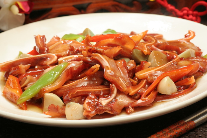 腊八蒜烧猪耳 (1)