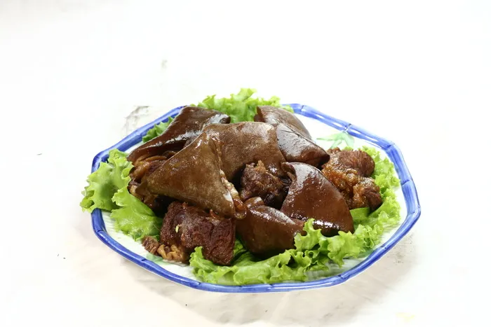 20带皮驴肉  髙建明驴肉火锅
