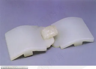 传统工艺品-漂亮的白色玉扣