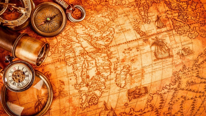 琳琅满目的金银宝藏和世界地图
