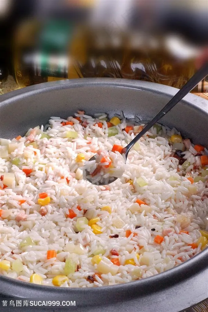 中华美食小吃农家焖饭实拍摄影图