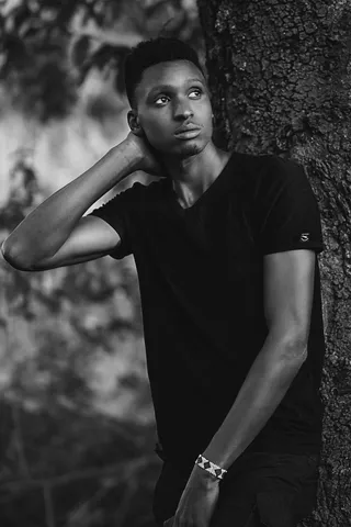 非洲黑白帅哥图片