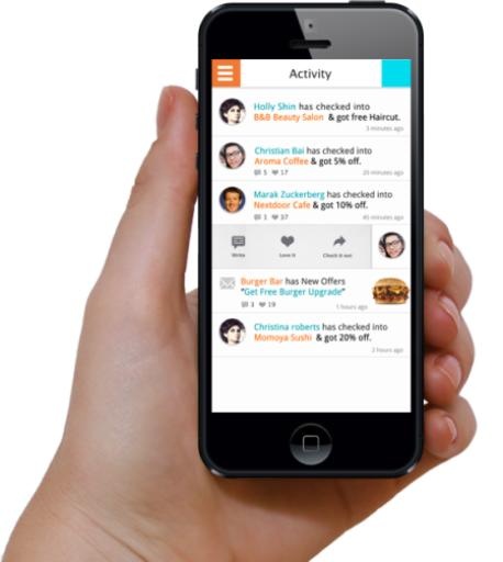 智能手机在手 PNG 图像免抠