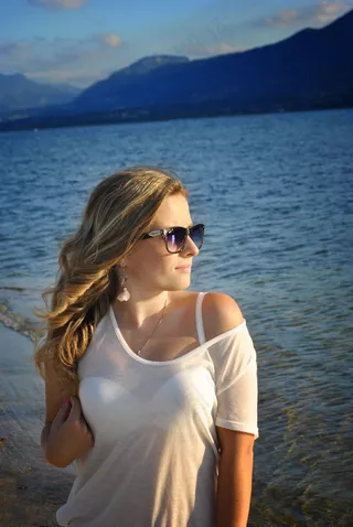 墨镜户外写真图片