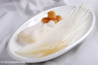 鲨鱼骨汤的美食图片