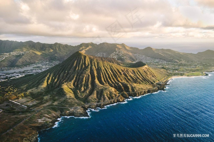 绿色连绵山水风景图片