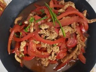 甜椒肉丝红椒肉丝菜品菜品实拍图片