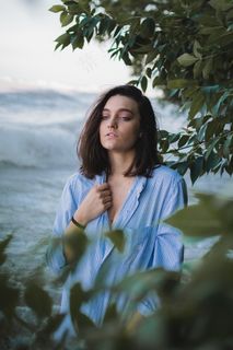 丰满性感少妇图片