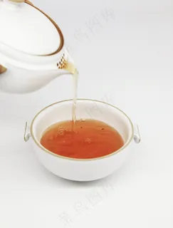 倒茶水图片 倒茶水图片