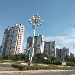 高楼和道路高清图