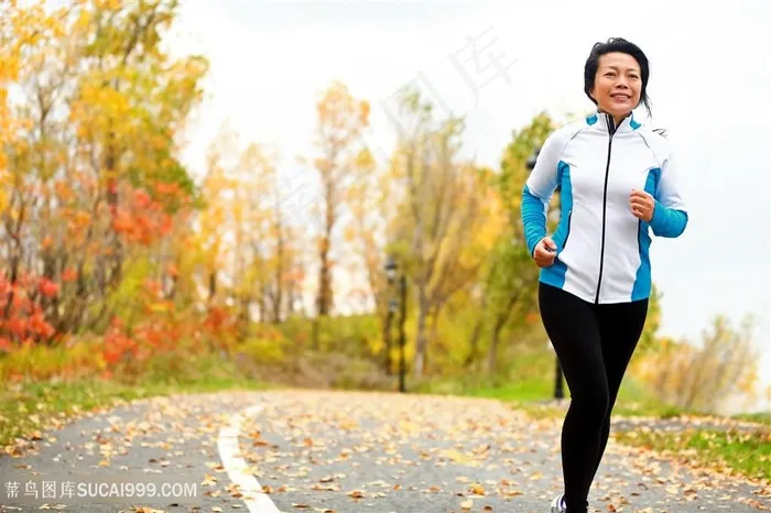 跑步的女性高清图片