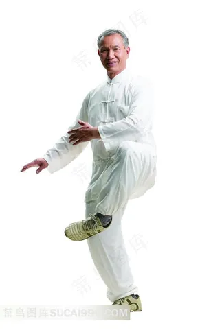 练习太极拳的老人