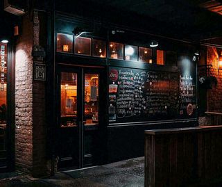 夜晚街道美食小店户外灯光摄影