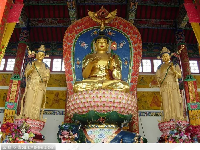传统佛像-镀金的如来佛祖