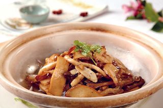 干锅美食焖锅湘菜麻辣香辣纸锅干锅野山菌