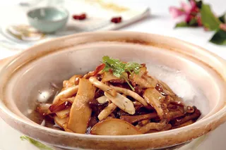 干锅美食焖锅湘菜麻辣香辣纸锅干锅野山菌