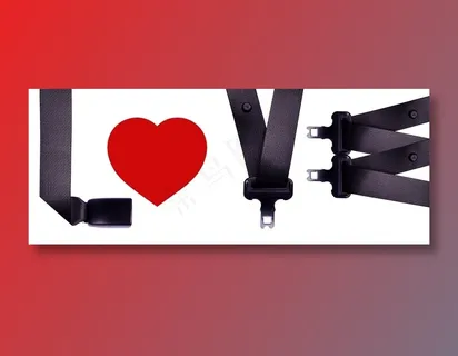 红色爱心和安全带