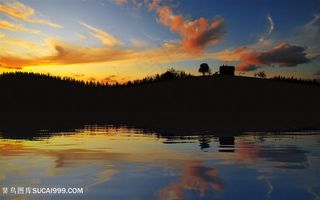 黄昏湖畔美景风景画