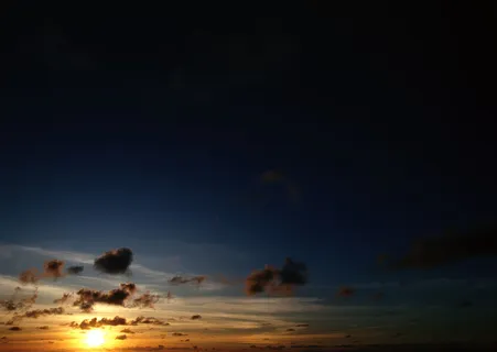 日色十二  日色十二