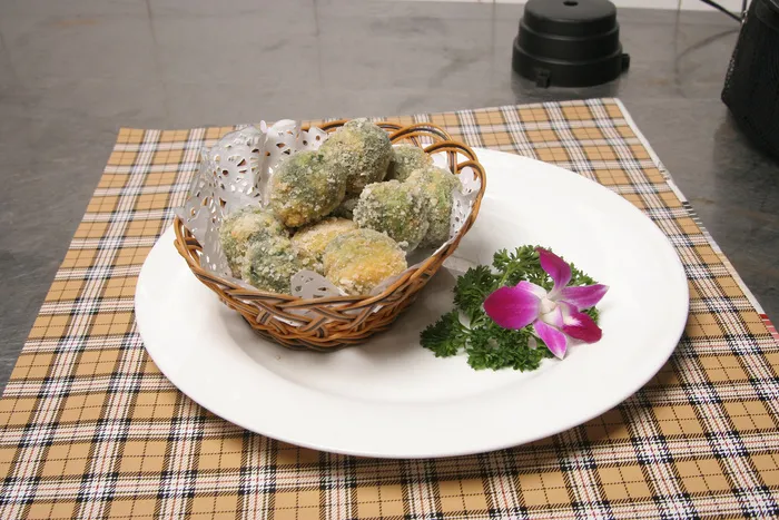 44  秘制翡翠丸子-华丰宾馆